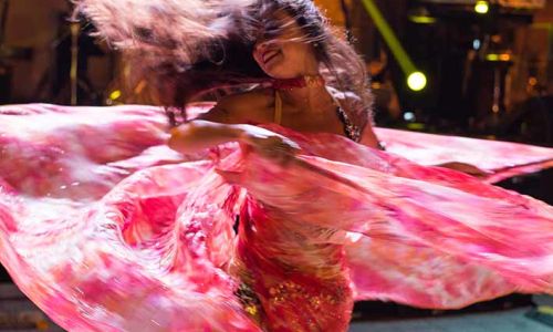 Perché la danza del ventre non si chiama "Raqs-Sharqi"?